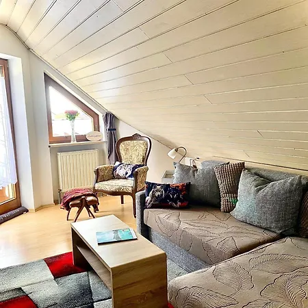 Bassd Scho Apartment *